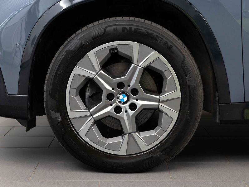 BMW X1 sDrive18d - fotka 6 z 21