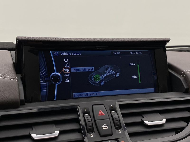BMW Z4 sDrive 35i N54 AUT CZ 1. maj - fotka 42 z 56