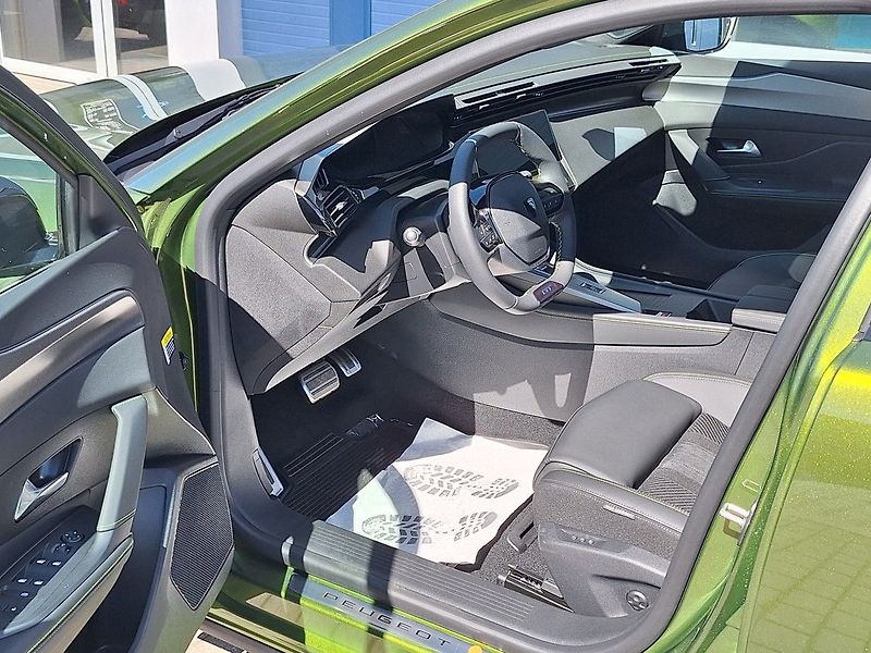 Peugeot 408 (2026) GT Hybrid 145 e-DCS6 - fotka 16 z 21