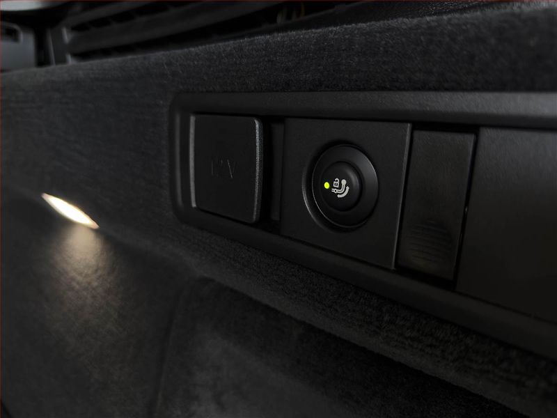 BMW X5 (2025) xDrive40i - fotka 23 z 23