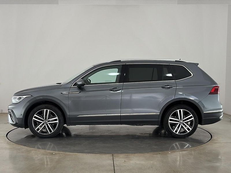 Volkswagen Tiguan Elegance 4Motion DSG - fotka 3 z 30