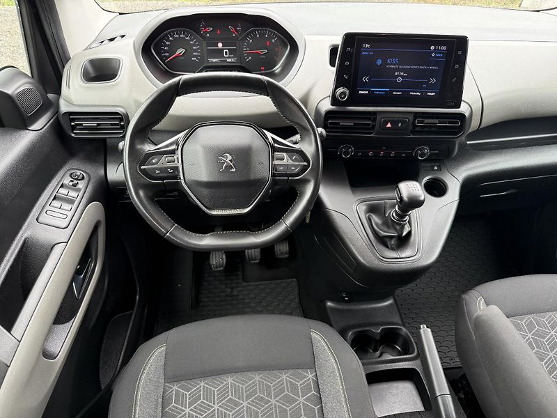 Peugeot Rifter 1,5 Blue HDI 96kW Long - fotka 15 z 20