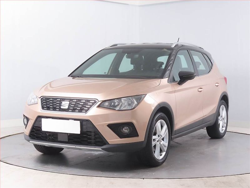 Seat Arona (2018) 1.0 TSI, Tempomat - fotka 2 z 15
