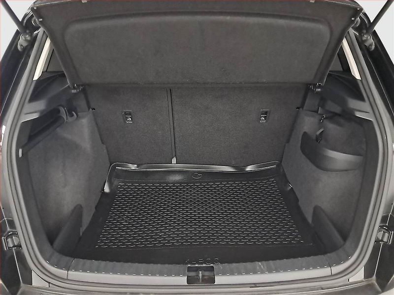 Škoda Karoq (2018) Ambition 1.6 TDI, Serv.kniha - fotka 14 z 19