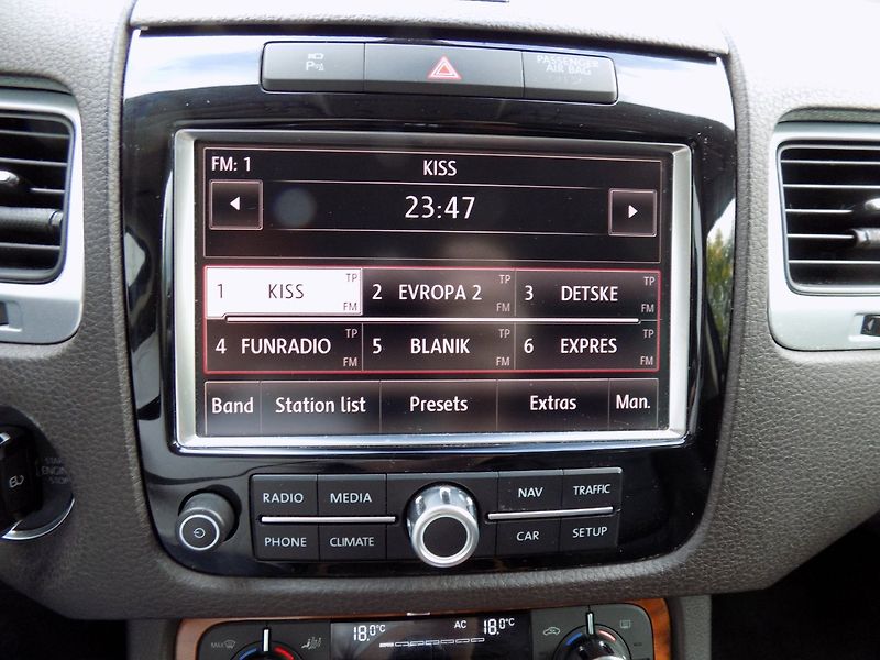 Volkswagen Touareg (2010) 3.0TDI/4x4/Chl.sedačky/LED/ - fotka 36 z 43