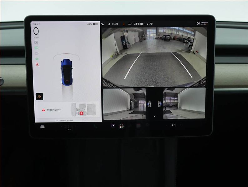 Tesla Model Y (2021) Long Range AWD 75kWh, SoH 93% - fotka 17 z 22