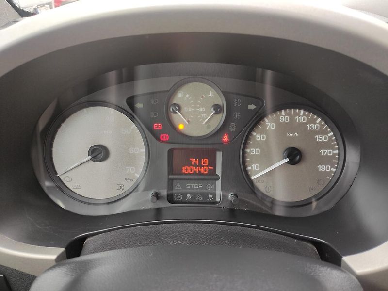 Citroën Berlingo (2016) MULTISPACE 1.6i 120k MAN5 TZ - fotka 14 z 27