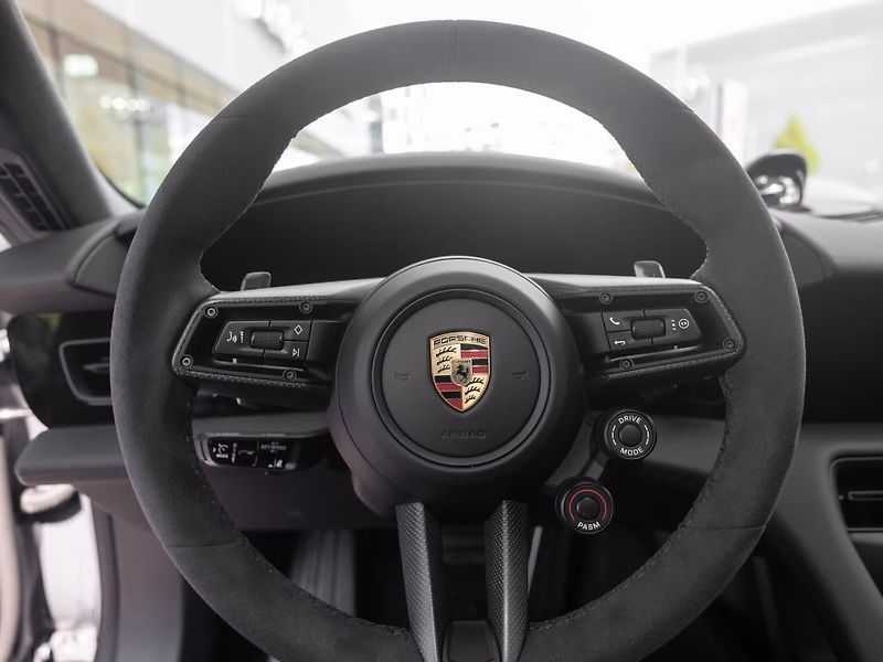 Porsche Taycan GTS Sport Turismo PASM HuD 360 - fotka 11 z 20