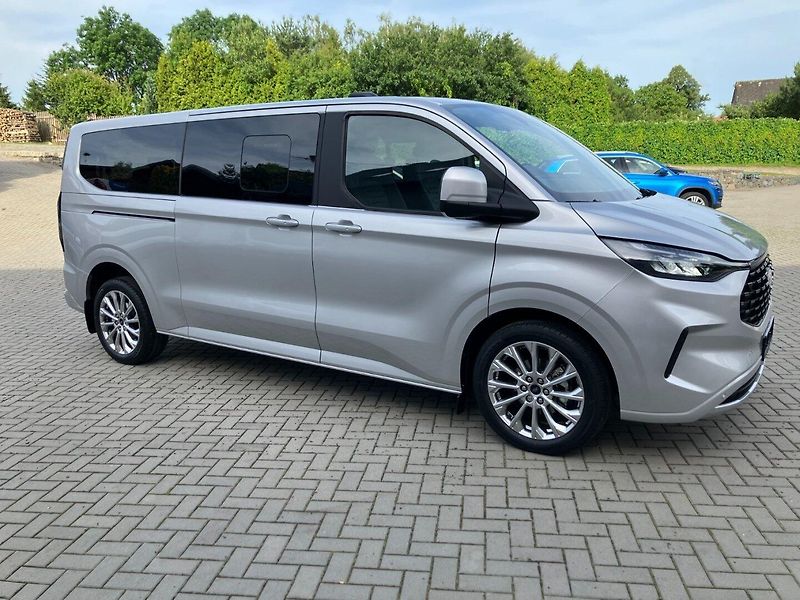 Ford Tourneo Custom (2024) TITANIUM LONG 8-AT AWD - fotka 3 z 24