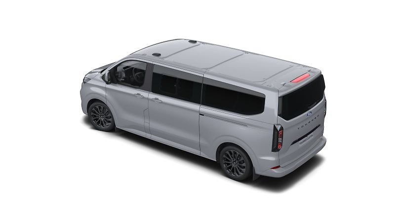 Ford Tourneo Custom (2026) Titanium X L2, Tourneo, 2.0 Ec - fotka 6 z 9