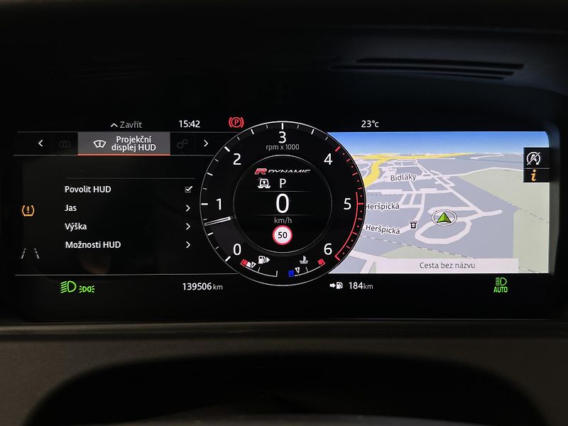 Land Rover Range Rover Velar D300 SE AUT - fotka 43 z 53
