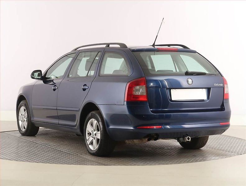 Škoda Octavia (2010) 1.8 TSI, 4X4, Tažné - fotka 4 z 21