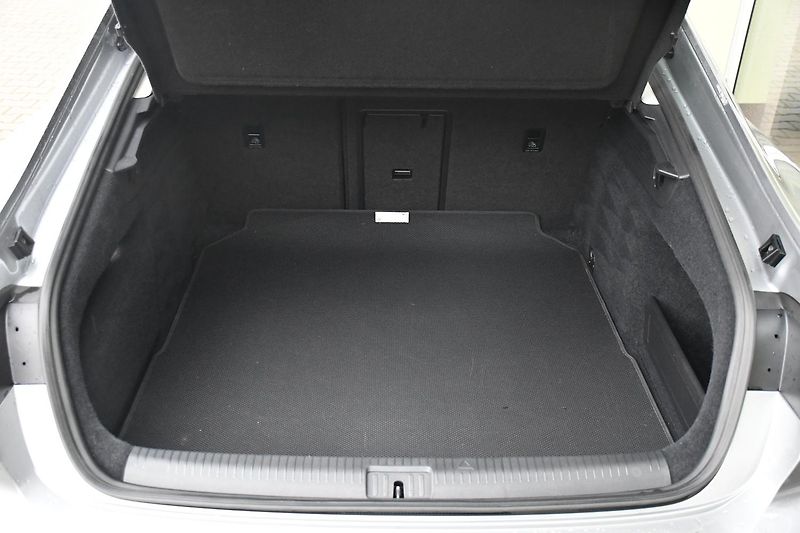 Volkswagen Arteon 2,0 BiTDI 4MOTION DSG ELEGANCE - fotka 35 z 40