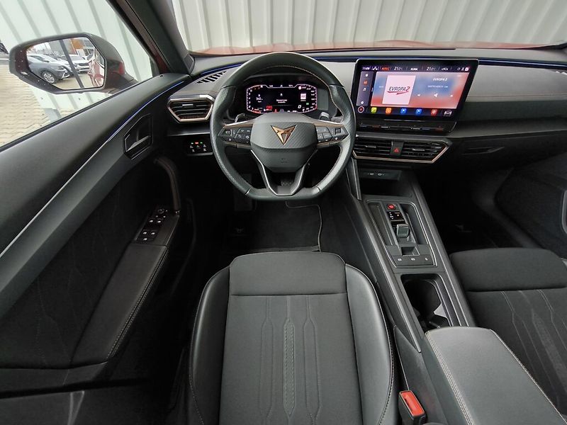 Cupra Formentor DSG 4WD 2,0 TSi / 140 kW - fotka 7 z 23