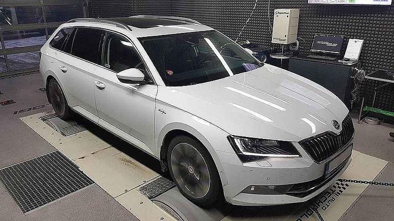 Škoda Octavia RS v úpravě od firmy HotHatchShop.