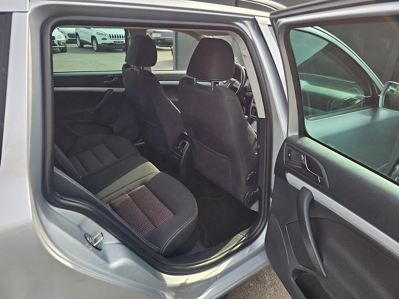 Škoda Octavia 1.2 TSI 77kW SPORT EDITION - fotka 34 z 42