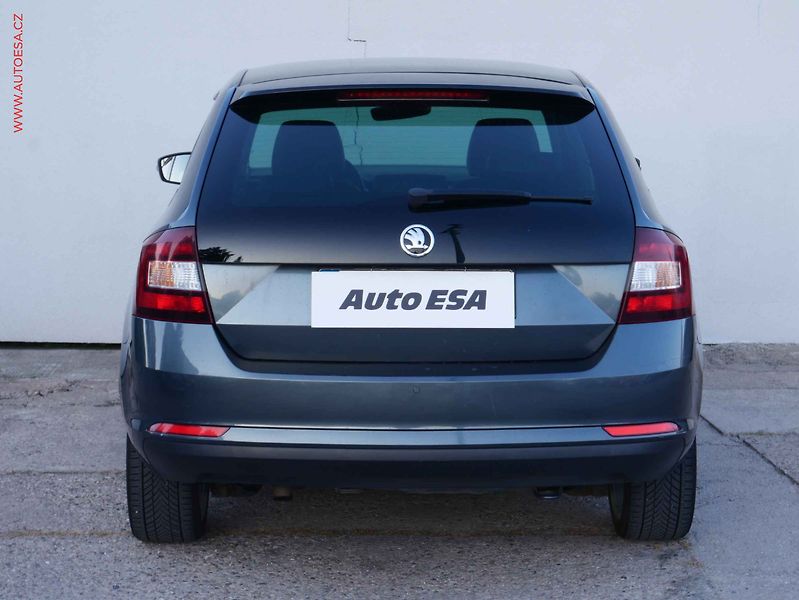 Škoda Rapid (2018) 1.0 TSI, ČR, AC, panor. - fotka 5 z 18