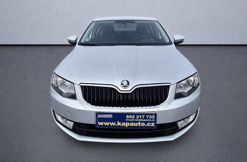Škoda Octavia 1.2 TSI Ambition - fotka 2 z 35