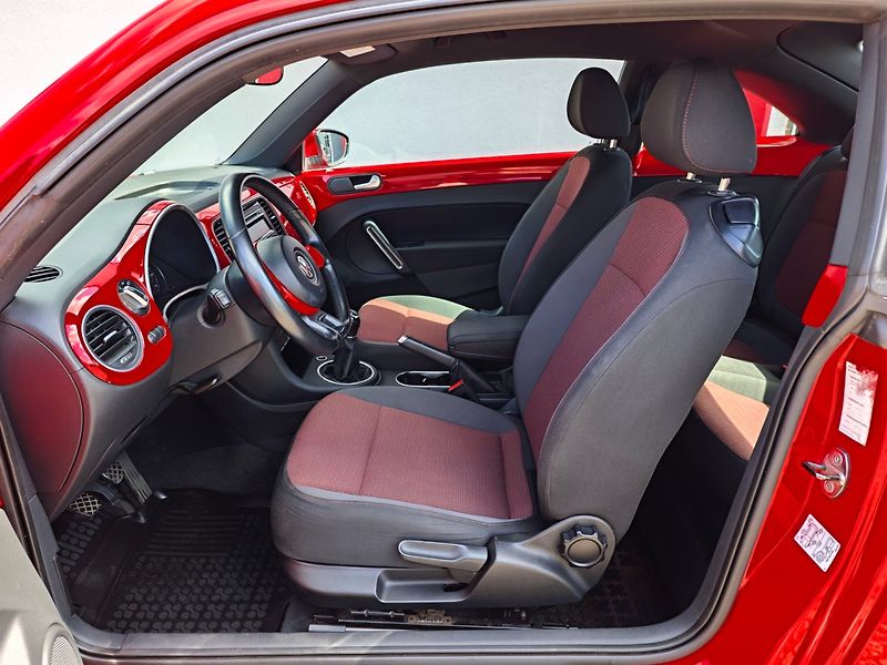 Volkswagen Beetle (2012) 1.2 TSI Design ČR 94.300km DPH - fotka 12 z 34