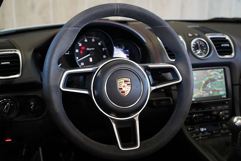 Porsche Boxster Spyder, Burmester, PDLS,Manuál - fotka 32 z 50