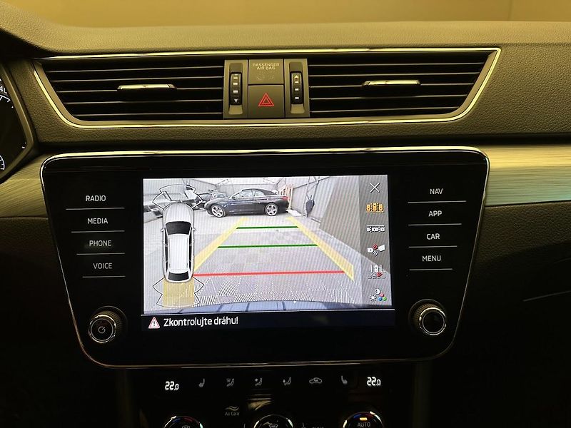 Škoda Superb (2020) SW 1.6 TDi Ambition DSG 88 kW  - fotka 25 z 27