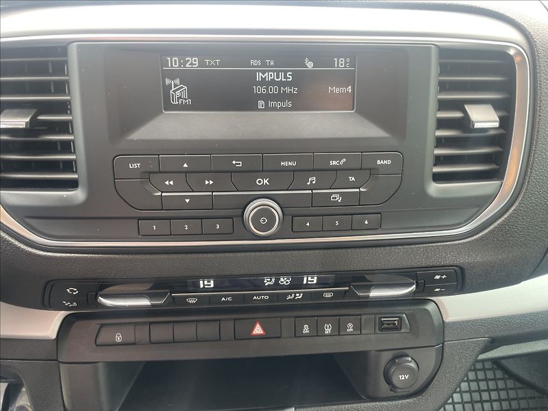 Citroën SpaceTourer 2,0 HDi 110kw Tažné 9mist CZau - fotka 17 z 33