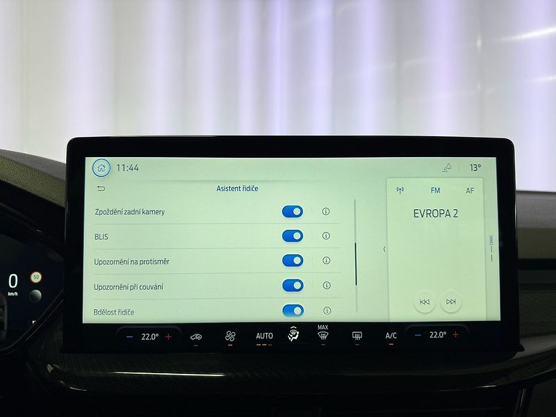 Ford Focus 1.0 ECOBOOST A/T ST-LINE X, AC - fotka 17 z 24