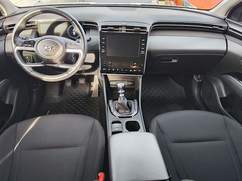 Hyundai Tucson 1.6 CRDI/100kW Smart MHEV - fotka 12 z 31