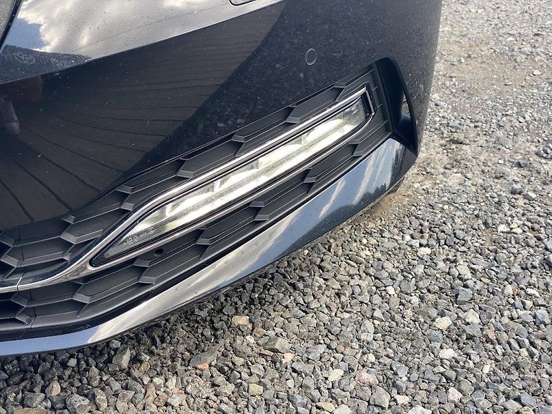 Škoda Superb 2.0TDi, DSG, 4x4, panorama - fotka 8 z 35