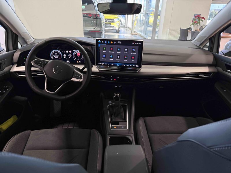 Volkswagen Golf (2026) 1,5 TSI 110 kW 6G - fotka 5 z 6