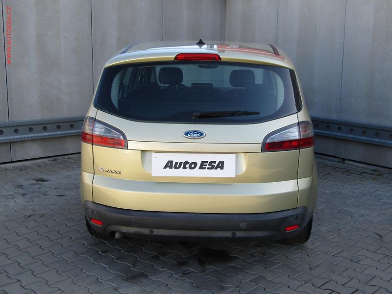 Ford S-MAX (2006) 2.0 TDCi, AC, kůže - fotka 5 z 19