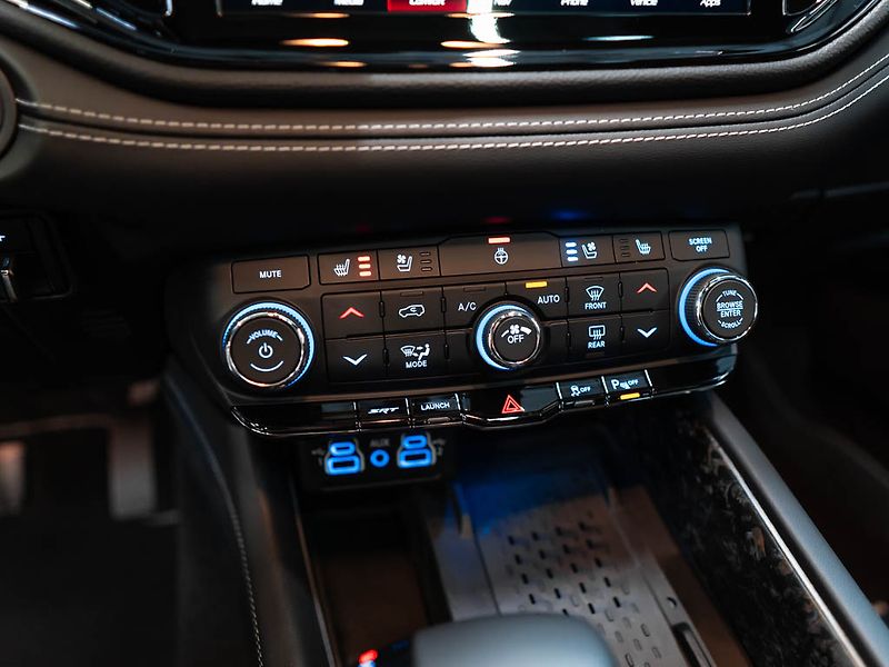 Dodge Durango (2026) 6.2 HELLCAT JAILBREAK 710HP - fotka 25 z 39