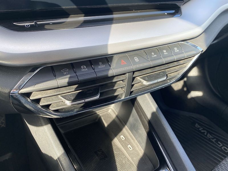 Škoda Octavia (2022) Combi 2.0 TDI DSG Style - fotka 19 z 35