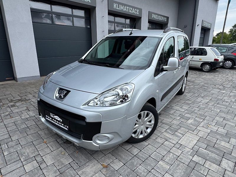Peugeot Partner (2011) 1.6 HDi, 7 míst - fotka 2 z 29