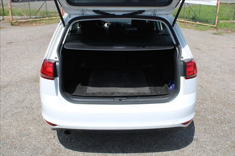Volkswagen Golf 1,2 TSi  DSG, 82.644 km, ČR - fotka 13 z 24