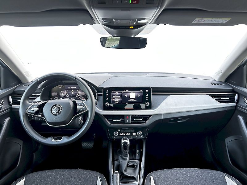 Škoda Scala (2024) 1.0 TSI 85kW DSG Top Selection - fotka 5 z 35