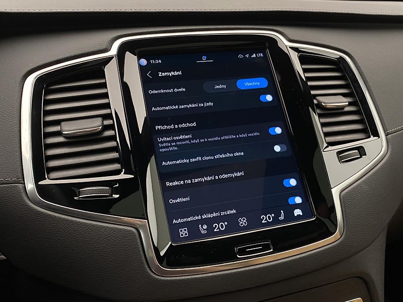 Volvo XC90 B5 AWD BRIGHT ULTRA REZERVACE - fotka 56 z 66