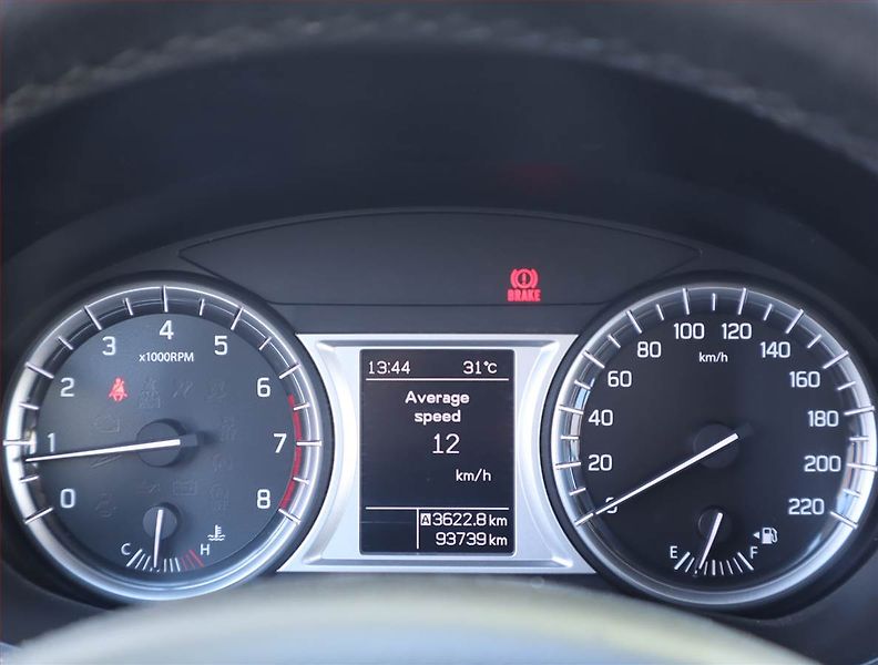 Suzuki Vitara (2016) GL + 1.6 VVT, Navi, Tempomat - fotka 10 z 16