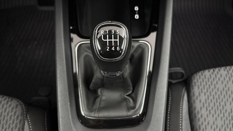 Škoda Octavia 2.0 TDI Style - fotka 22 z 25