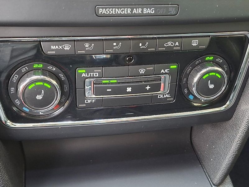 Škoda Superb (2014) OUTDOOR 2.0TDI 125kW DSG 4X4 - fotka 15 z 39
