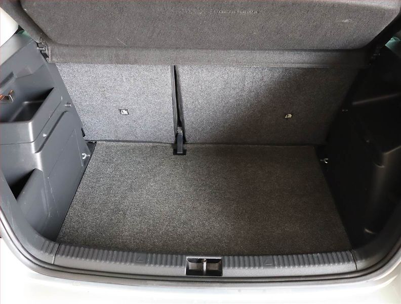 Škoda Fabia (2015) 1.2 TSI, Tempomat - fotka 14 z 18