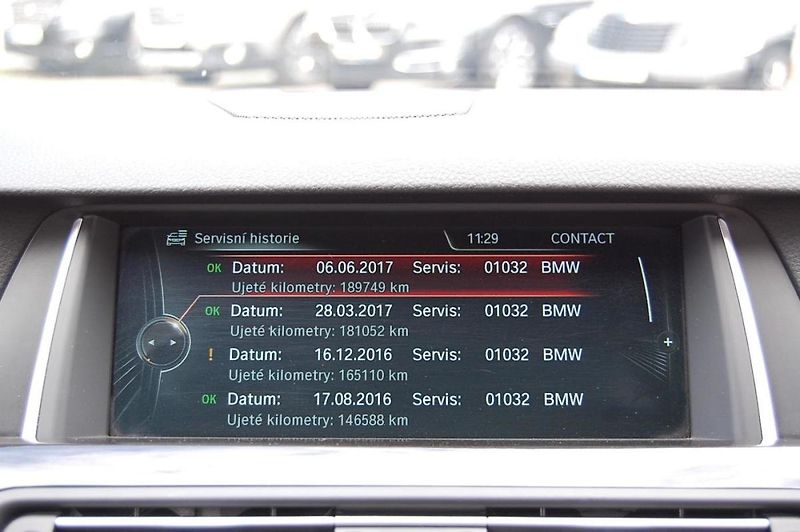 BMW Řada 5 (2014) 535d xDrive, 230 kW - fotka 27 z 48