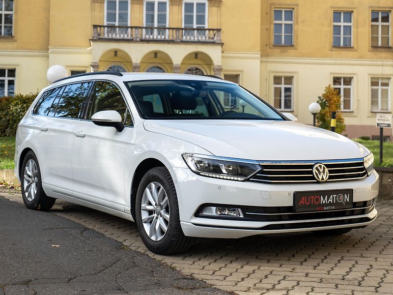 Volkswagen Passat 1.4 TSI DSG Kamera Cockpit Taž - fotka 3 z 38