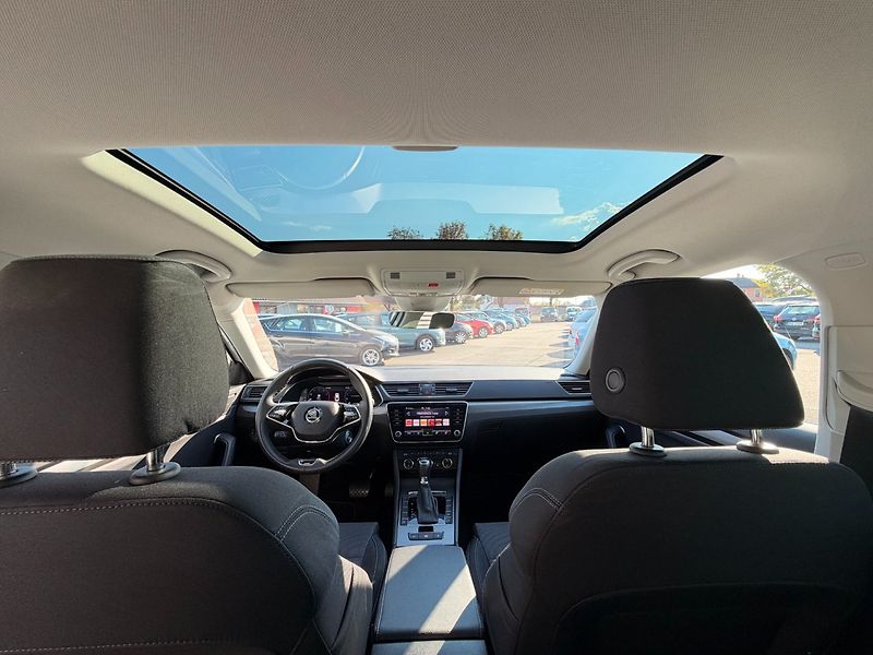 Škoda Superb (2021) Style 1.5 TSI DSG 110kW - fotka 34 z 37