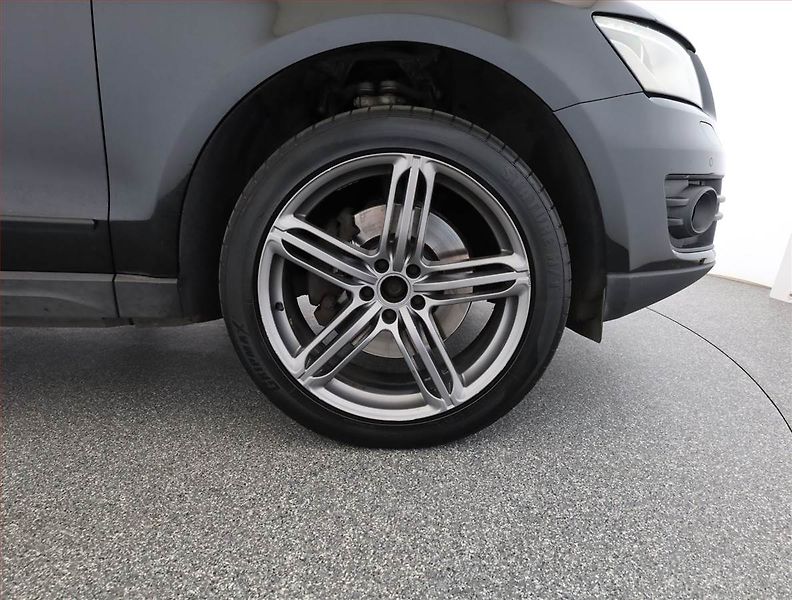 Audi Q5 (2009) 3.0 TDI, 4X4, Automat, Navi - fotka 16 z 16