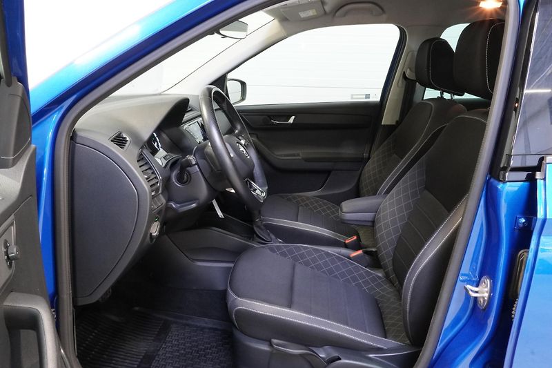 Škoda Fabia 1.0TSI 70kW,DSG,TOUR,ČR,1.MAJ - fotka 13 z 29