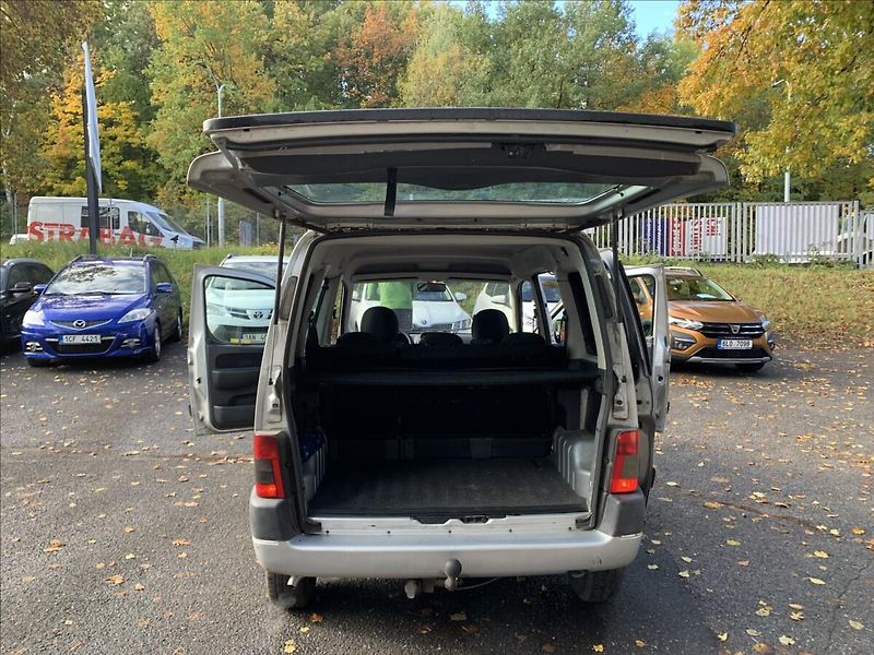 Peugeot Partner 1,4 i - fotka 14 z 14