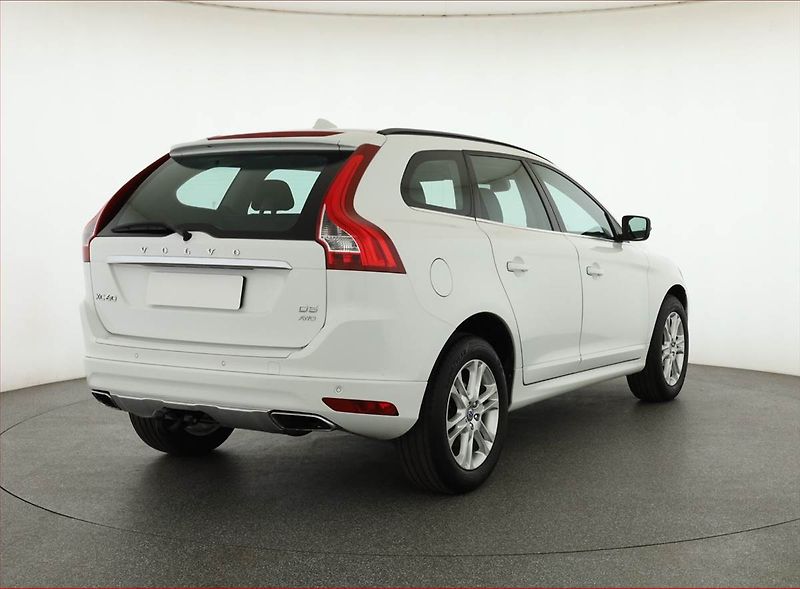 Volvo XC60 (2015) D5, 4X4, Automat, Serv.kniha - fotka 5 z 20
