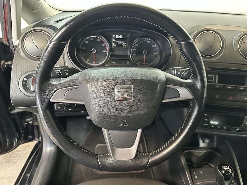 Seat Ibiza (2014) 1.2 TSi, Style, TZ, kola - fotka 11 z 19