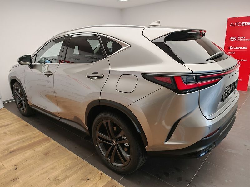 Lexus NX 450h plus 450h+ Executive TOP - fotka 6 z 41